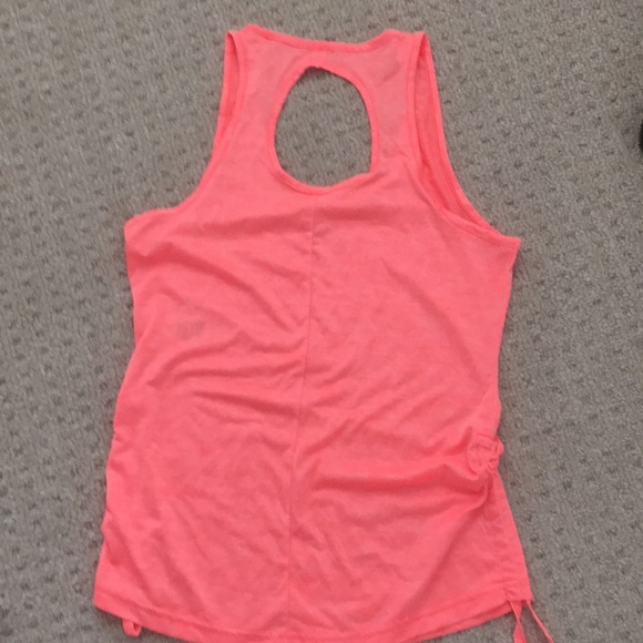 Adidas exercise top (new without tags) - Picture 2 of 3